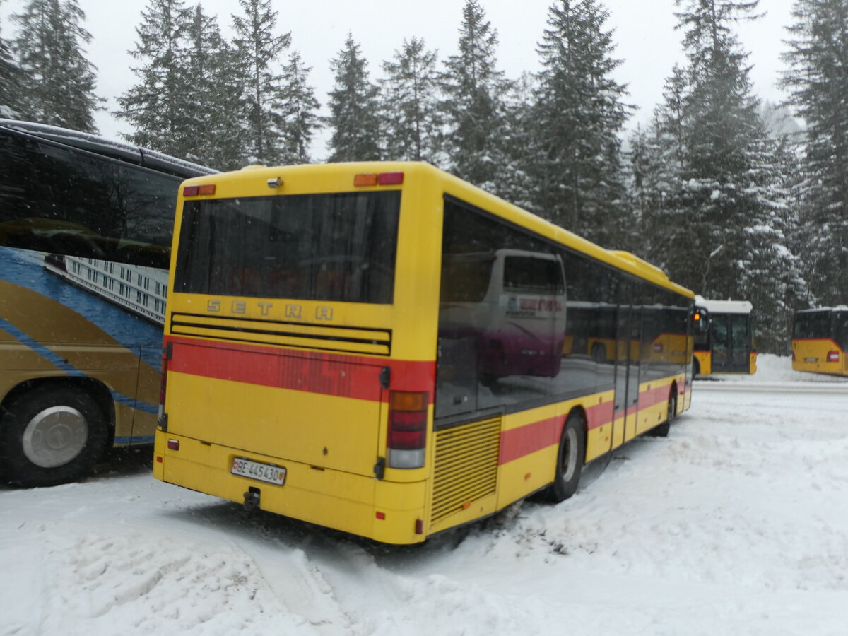 (231'913) - Tritten, Zweisimmen - BE 445'430 - Setra (ex ASW Wintersingen Nr. 2) am 9. Januar 2022 in Adelboden, Unter dem Birg