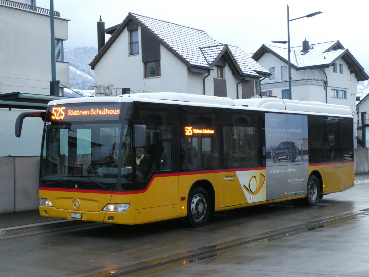 (231'996) - PostAuto Ostschweiz - SG 304'011 - Mercedes am 10. Januar 2022 beim Bahnhof Siebnen-Wangen