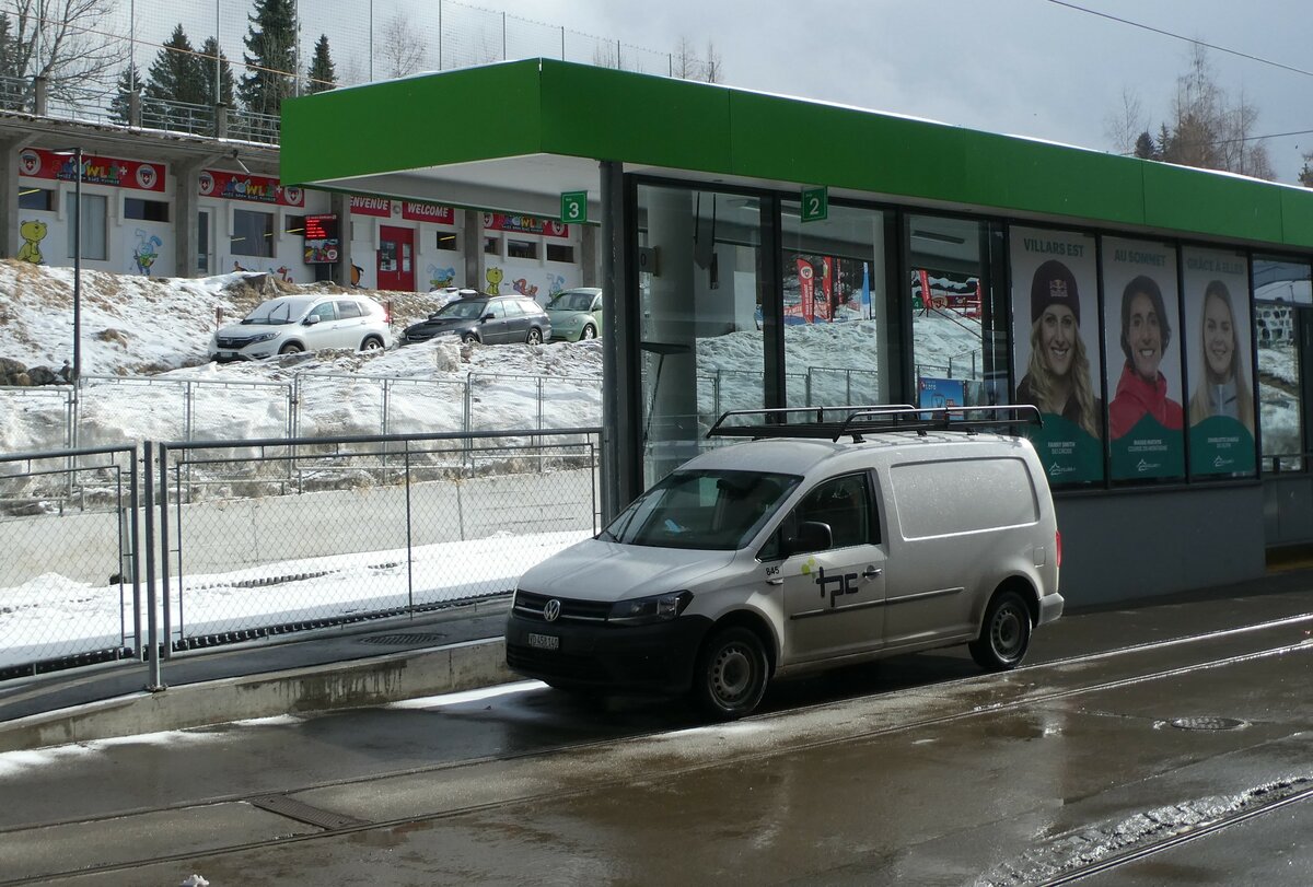 (232'603) - TPC Aigle - VD 458'140 - VW am 31. Januar 2022 beim Bahnhof Villars-sur-Ollon