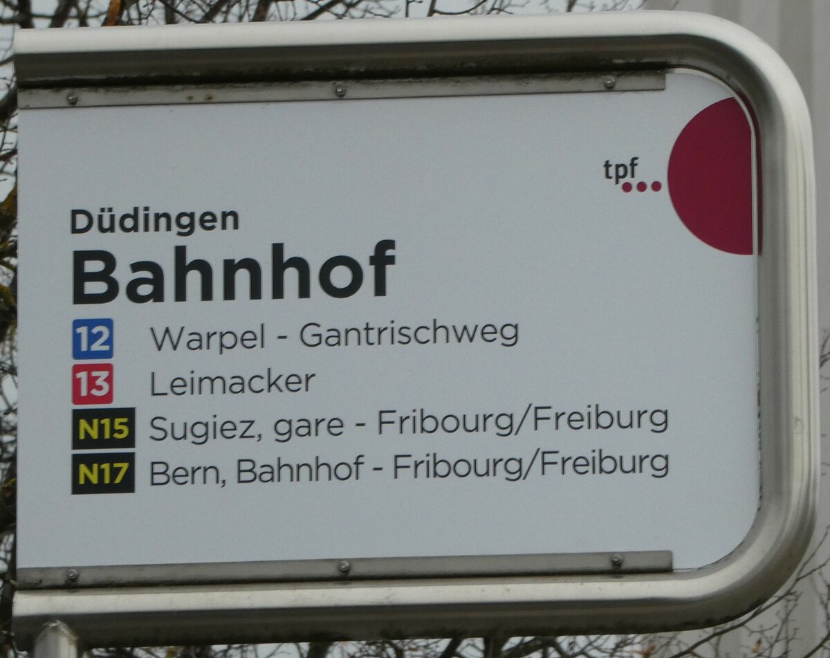 (232'734) - tpf-Haltestellenschild - Ddingen, Bahnhof - am 6. Februar 2022