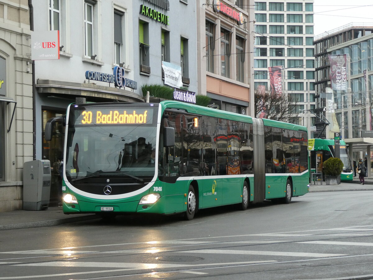 (232'909) - BVB Basel - Nr. 7046/BS 99'346 - Mercedes am 14. Februar 2022 beim Bahnhof Basel