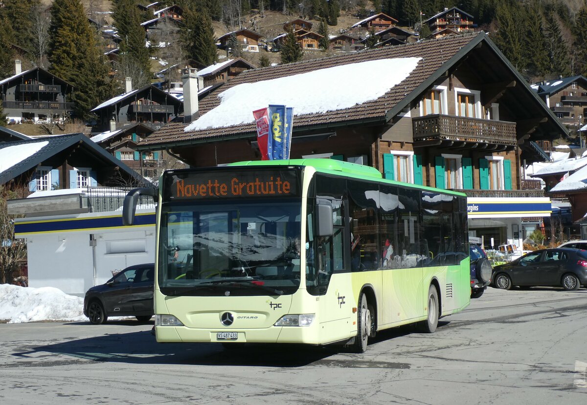 (233'178) - TPC Aigle - Nr. 651/VS 487'433 - Mercedes (ex KWG Bad Wildungen/D) am 26. Februar 2022 in Morgins, Post