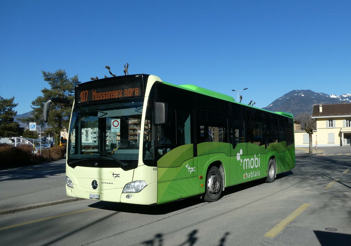 (233'219) - TPC Aigle - Nr. 652/VS 490'115 - Mercedes (ex Bayerische Schlsser, Grten + Seen, D-Mnchen) am 26. Februar 2022 beim Bahnhof Monthey CFF