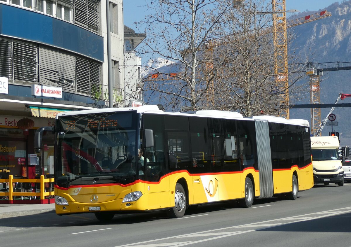 (233'440) - Buchard, Leytron - VS 104'346 - Mercedes am 7. Mrz 2022 beim Bahnhof Sion