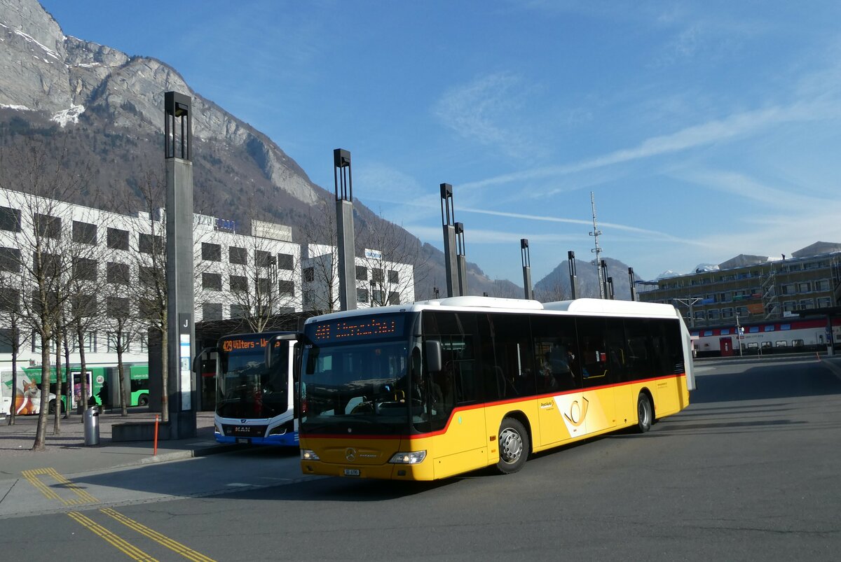 (233'515) - Heim, Flums - SG 6795 - Mercedes am 8. Mrz 2022 beim Bahnhof Sargans