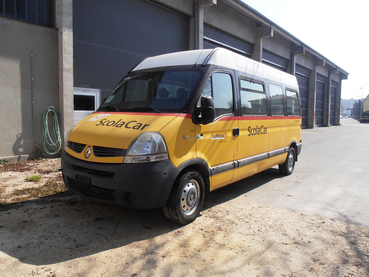 (234'044) - CarPostal Ouest - PID 5128 - Renault am 20. Mrz 2022 in Yverdon, Garage 3