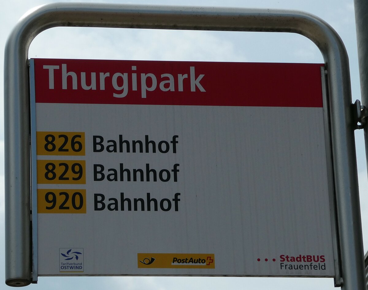 (235'413) - PostAuto/StadtBUS-Haltestellenschild - Frauenfeld, Thurgipark - am 7. Mai 2022