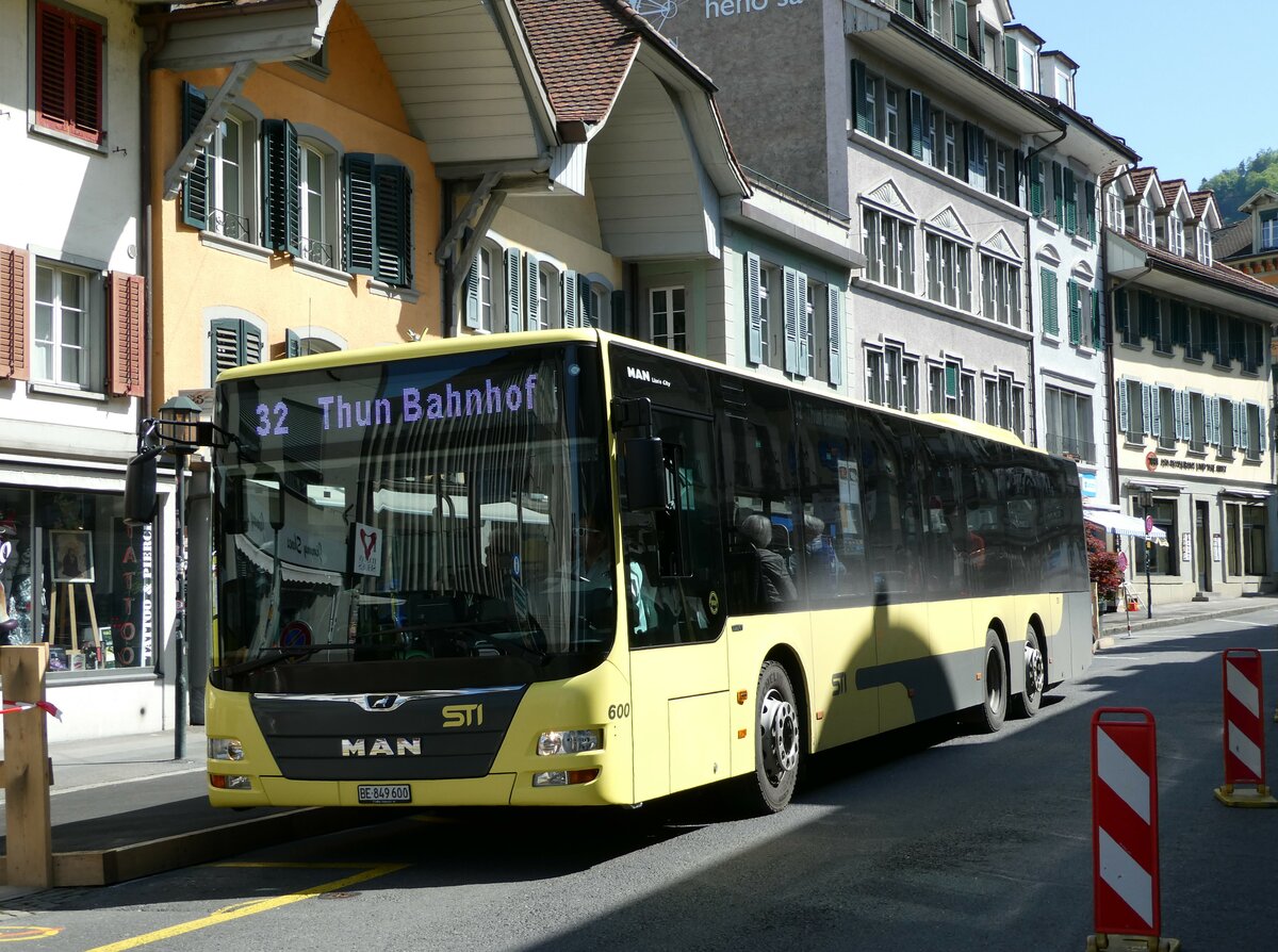 (235'521) - STI Thun - Nr. 600/BE 849'600 - MAN am 9. Mai 2022 in Thun, Marktgasse (prov. Haltestelle)