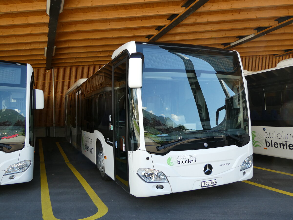 (236'242) - ABl Biasca - Nr. 23/TI 231'023 - Mercedes am 26. Mai 2022 in Biasca, Garage