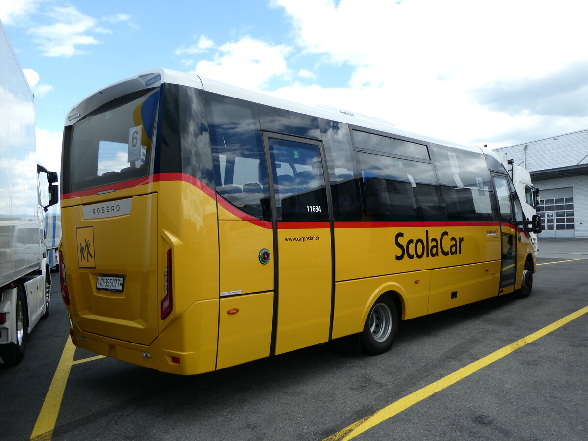 (236'490) - CarPostal Ouest - VD 355'077 - Iveco/Rosero am 29. Mai 2022 in Kerzers, Interbus