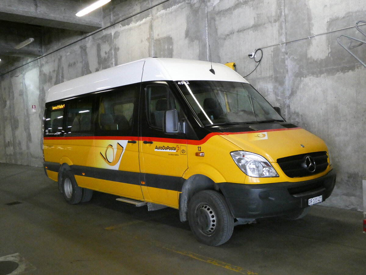 (237'789) - PostAuto Graubnden - Nr. 13/GR 101'421 - Mercedes (ex Nr. 5) am 2. Juli 2022 in Thusis, Postautostation