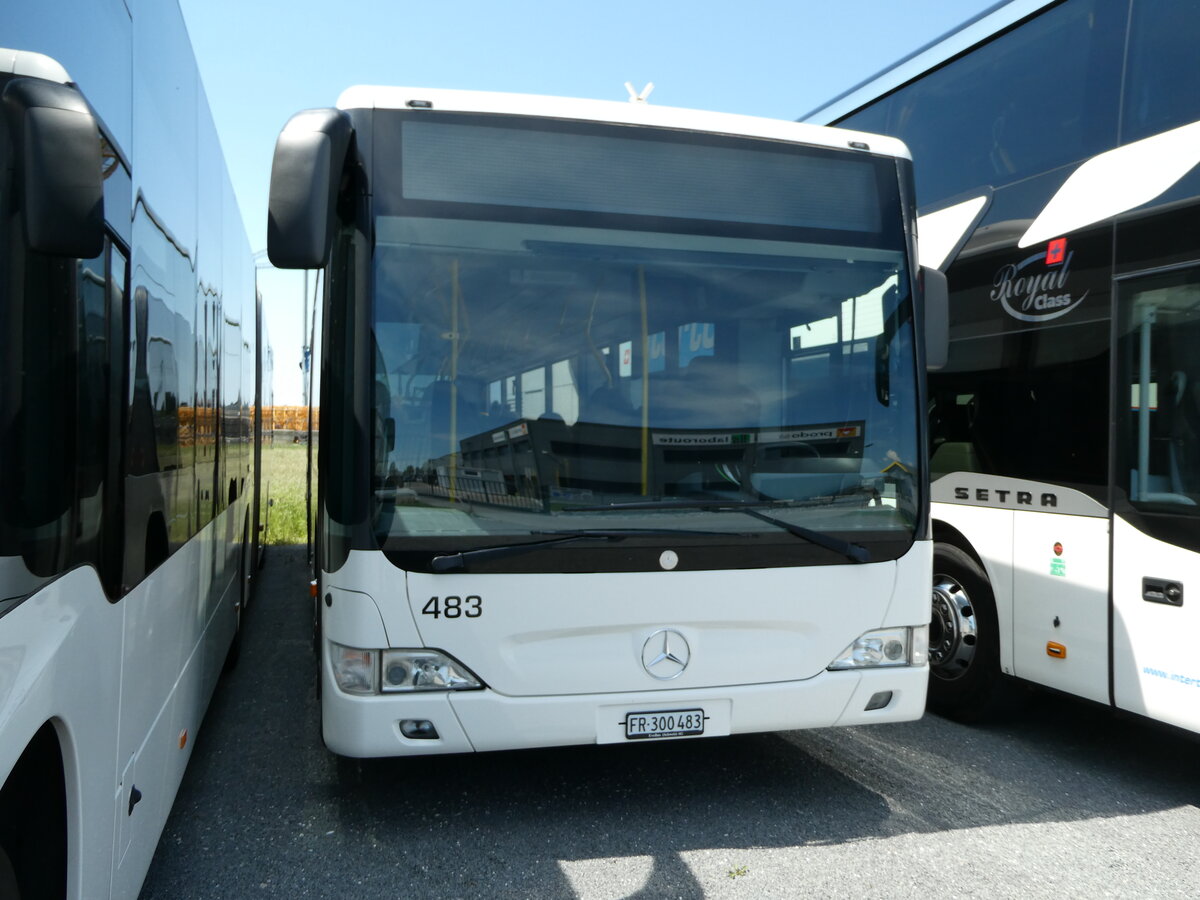 (237'875) - Intertours, Domdidier - Nr. 483/FR 300'483 - Mercedes (ex PostAuto Bern Nr. 2; ex Klopfstein, Laupen Nr. 2) am 3. Juli 2022 in Domdidier, Garage