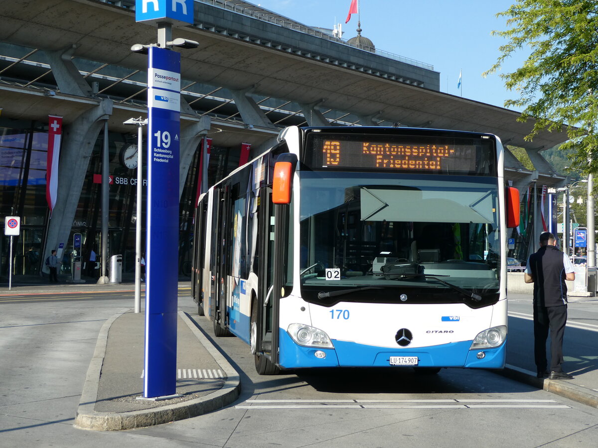 (237'924) - VBL Luzern - Nr. 170/LU 174'907 - Mercedes am 10. Juli 2022 beim Bahnhof Luzern