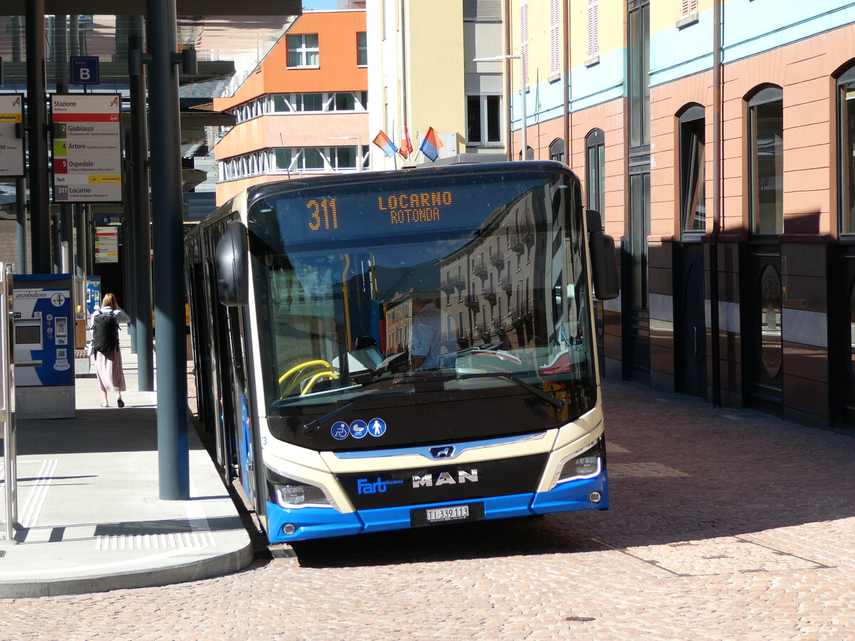 (237'942) - FART Locarno - Nr. 13/TI 339'113 - MAN am 10. Juli 2022 beim Bahnhof Bellinzona