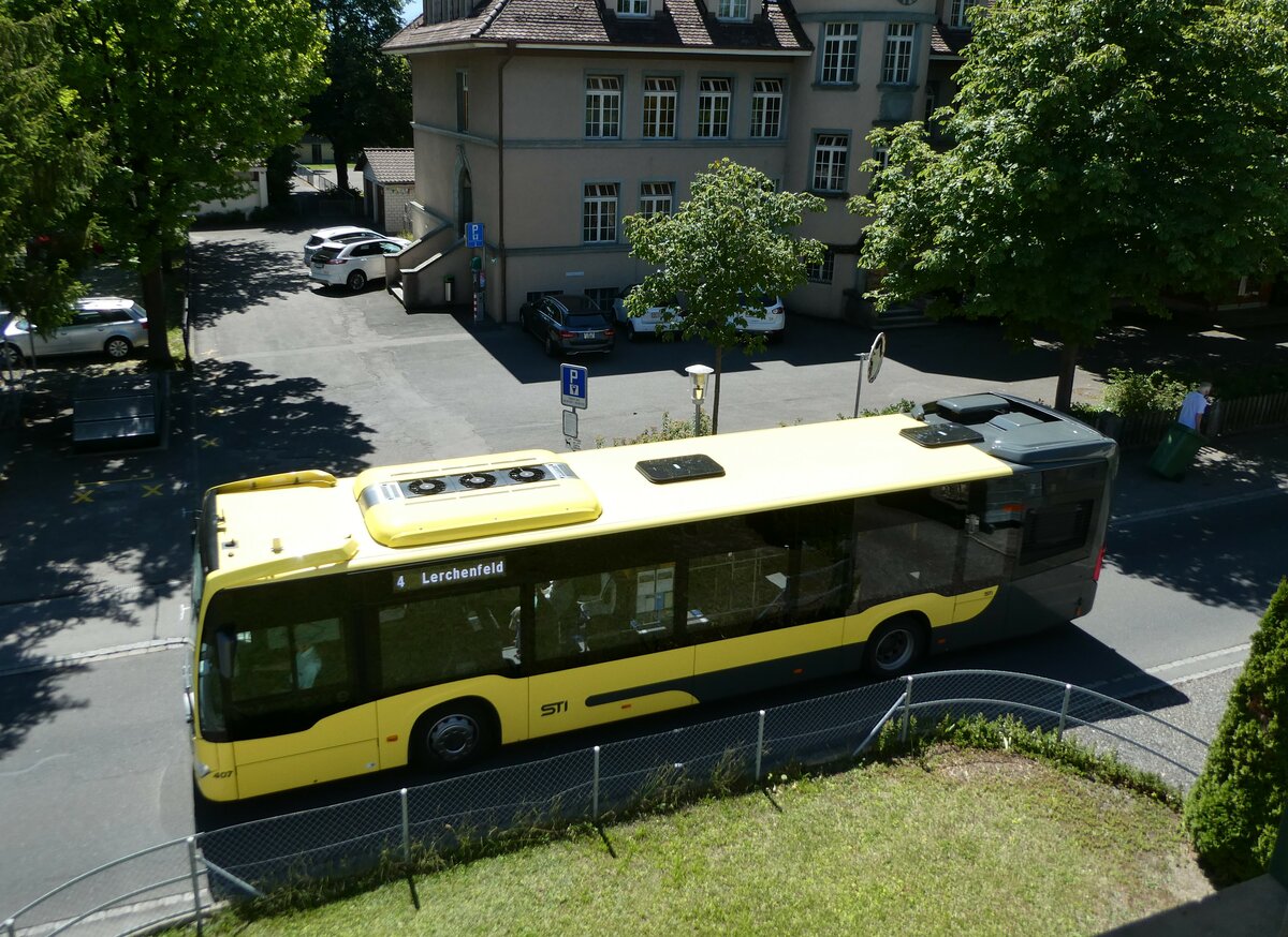 (238'014) - STI Thun - Nr. 407/BE 838'407 - Mercedes am 11. Juli 2022 in Thun-Lerchenfeld, Langestrasse
