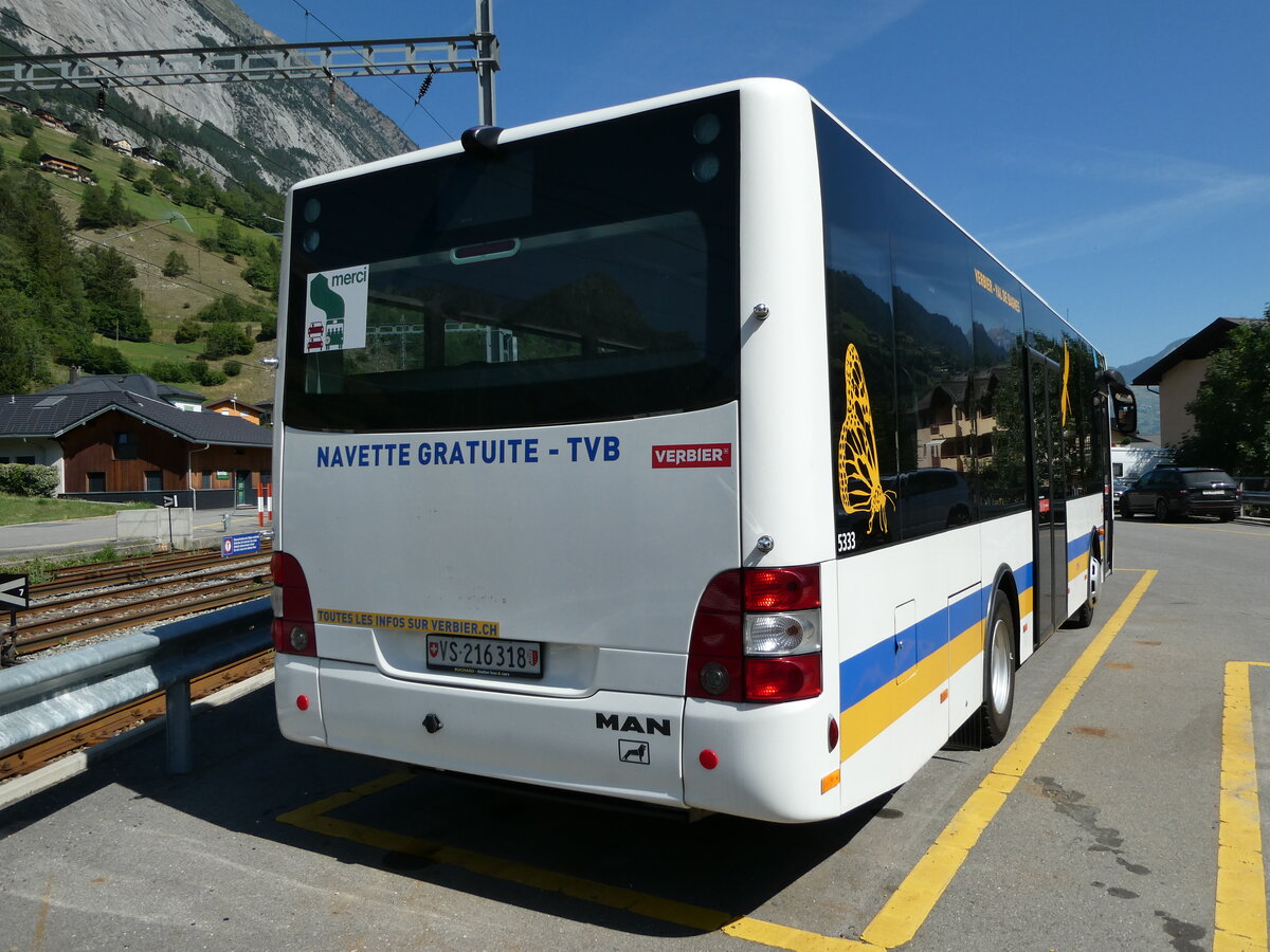 (238'099) - TMR Martigny - Nr. 111/VS 216'318 - MAN/Gppel am 16. Juli 2022 in Orsires, Garage