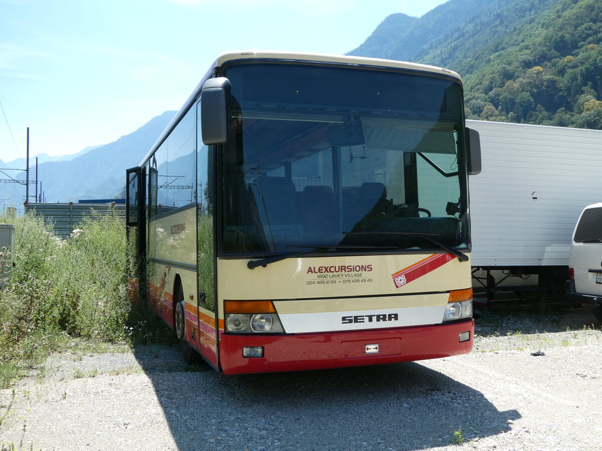 (238'150) - Alexcursions, Lavey-Village - (VD 1017) - Setra (ex TRAVYS Yverdon; ex TPYG Yverdon) am 16. Juli 2022 in Evionnaz, Route du Simplon