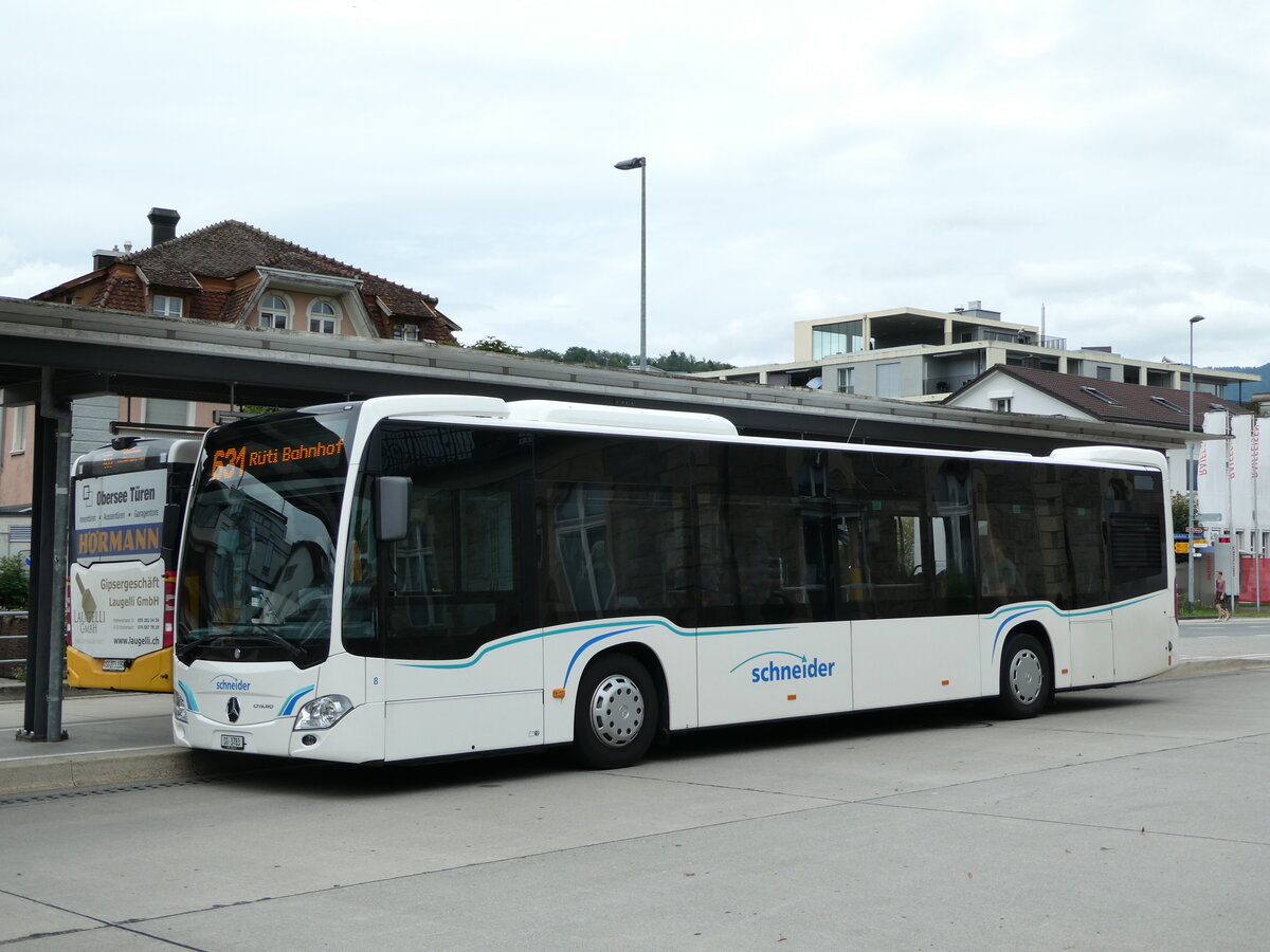 (239'270) - Schneider, Ermenswil - Nr. 8/SG 3783 - Mercedes am 20. August 2022 beim Bahnhof Uznach