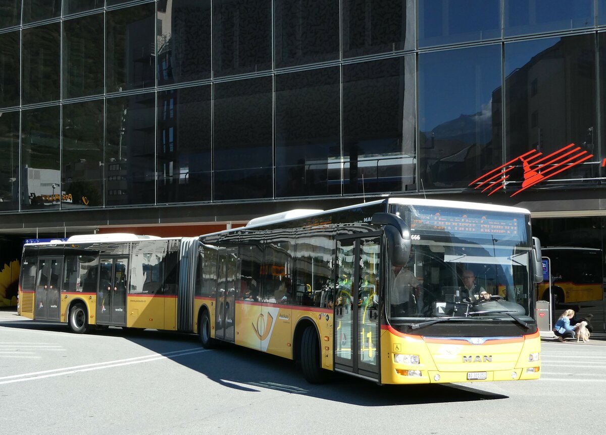 (239'342) - PostAuto Nordschweiz - AG 301'051 - MAN am 21. August 2022 beim Bahnhof Visp