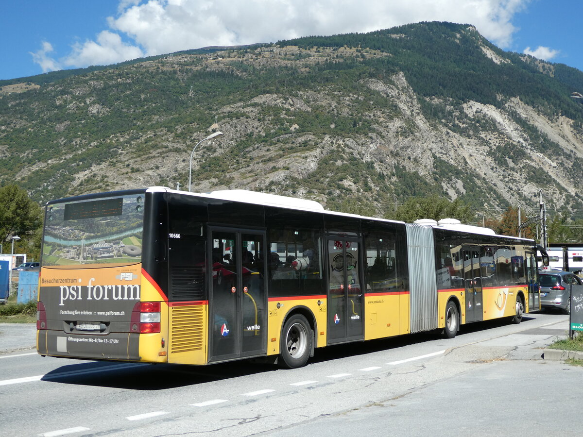 (239'366) - PostAuto Nordschweiz - AG 301'051 - MAN am 21. August 2022 beim Bahnhof Gampel-Steg