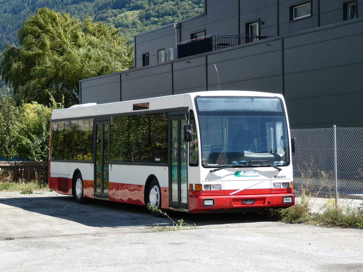 (239'418) - Ruffiner, Turtmann - Volvo/Berkhof (ex VR La Chaux-de-Fonds Nr. 93) am 21. August 2022 in Turtmann, Garage