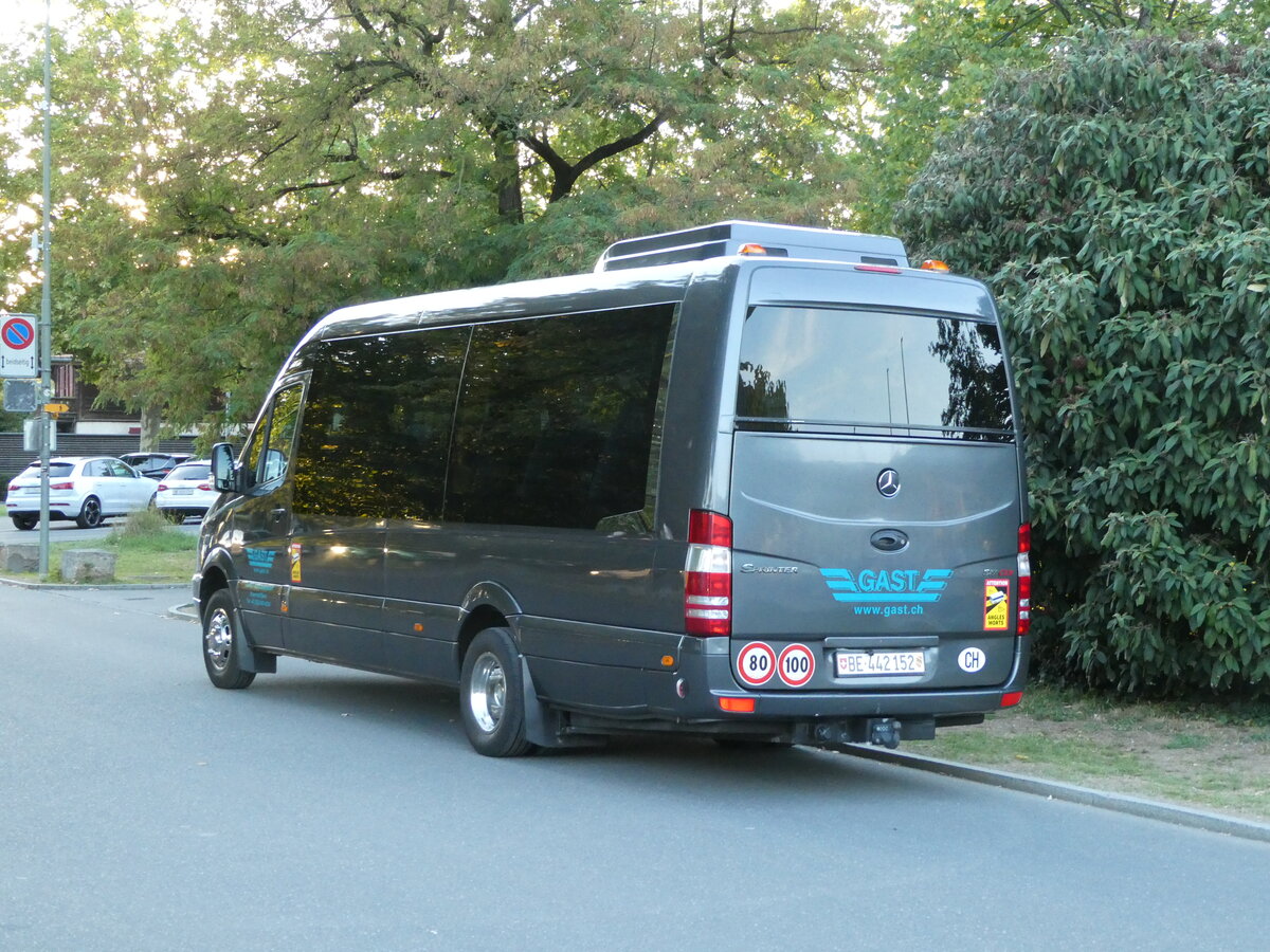 (239'451) - Gast, Utzenstorf - BE 442'152 - Mercedes am 23. August 2022 in Thun, Strandbad