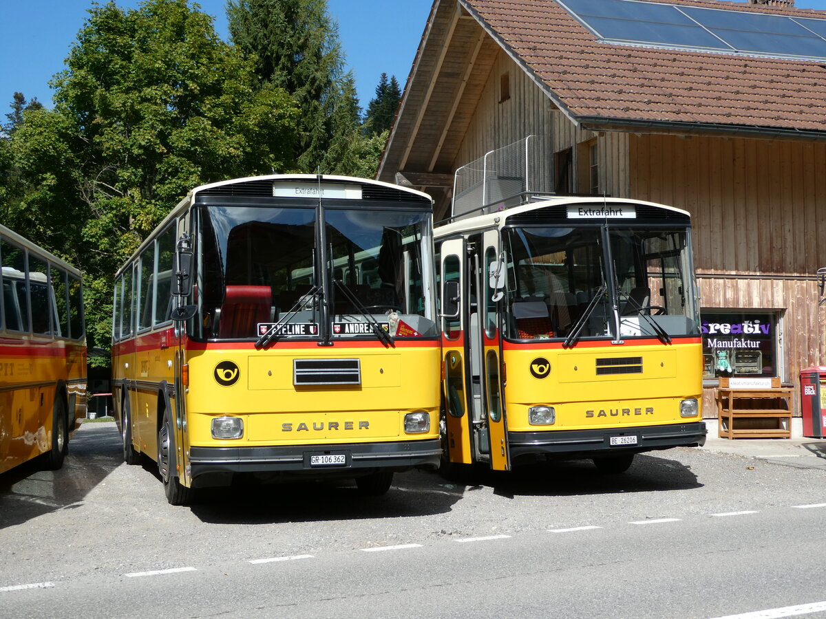 (239'866) - Ackermann, Landquart - GR 106'362 - Saurer/R&J (ex Fssler, Unteriberg; ex Schrch, Gutenburg Nr. 6; ex P 24'358) am 28. August 2022 in Schwarzenegg, Restaurant Kreuz