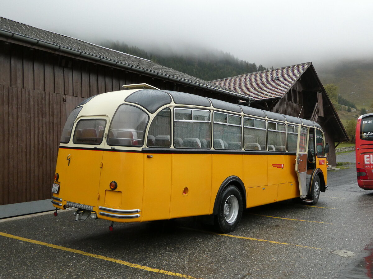 (240'320) - Gerber, Matzendorf - SO 50'805 - FBW/R&J (ex Kontiki, Wettingen; ex P 24'001; ex P 21'501) am 25. September 2022 beim Bahnhof Realp DFB