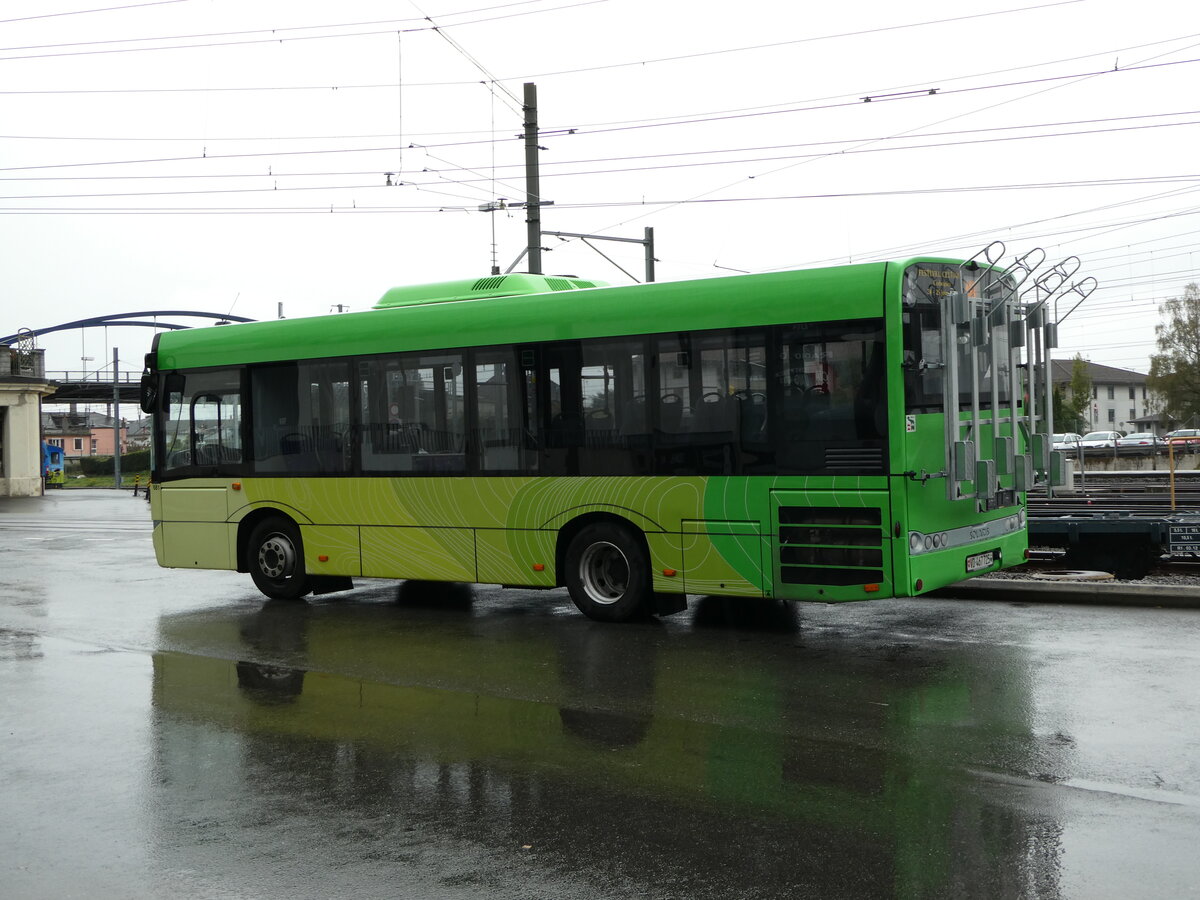 (240'470) - TPC Aigle - Nr. 681/VD 467'725 - Solaris am 1. Oktober 2022 beim Bahnhof Aigle