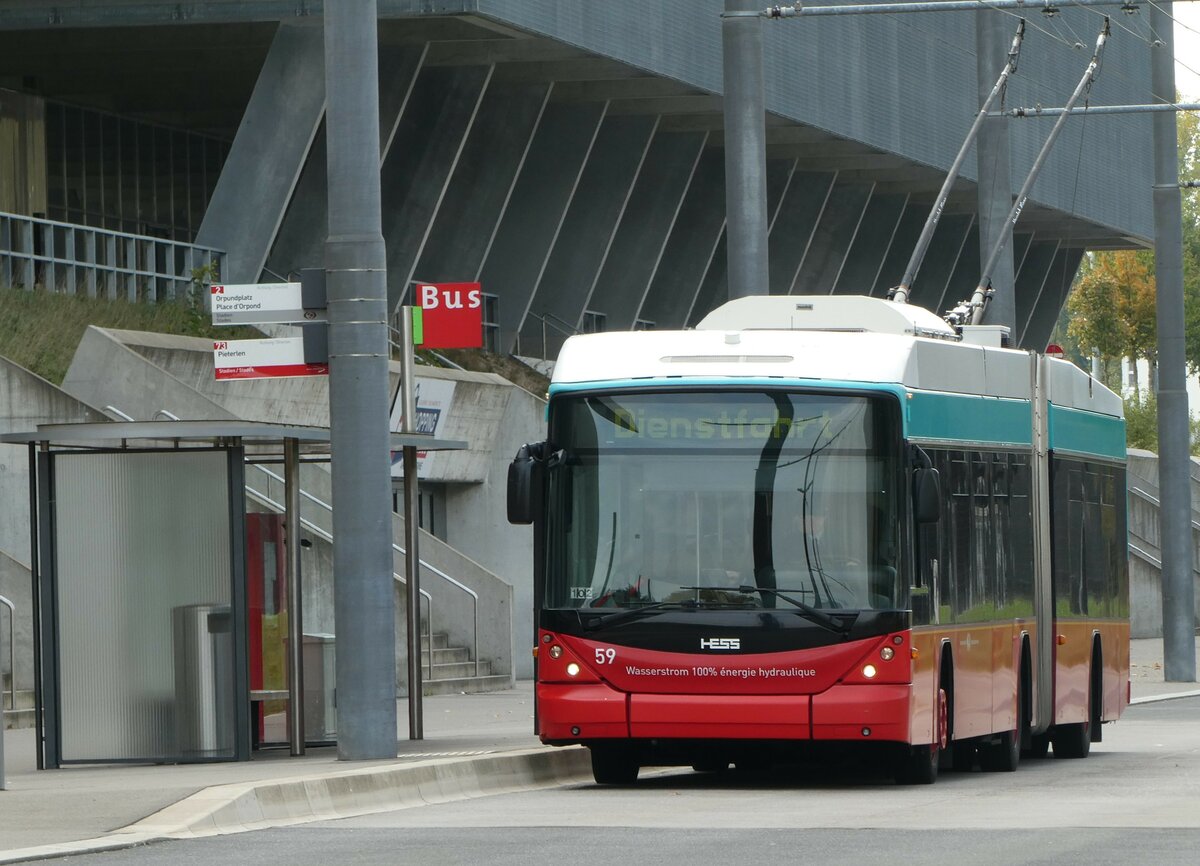 (240'794) - VB Biel - Nr. 59 - Hess/Hess Gelenktrolleybus am 9. Oktober 2022 in Biel, Stadien