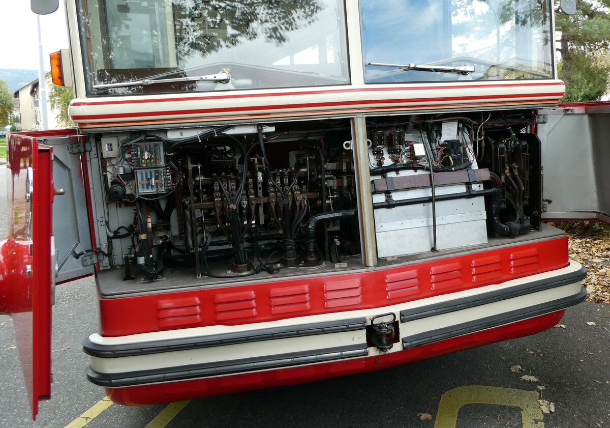 (240'801) - VB Biel - Nr. 21 - Berna/Hess Trolleybus am 9. Oktober 2022 in Biel, Lhre (Detailaufnahme)