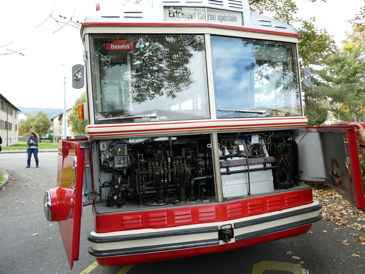 (240'802) - VB Biel - Nr. 21 - Berna/Hess Trolleybus am 9. Oktober 2022 in Biel, Lhre