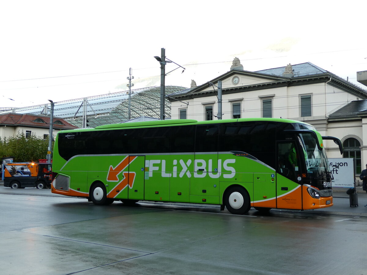 (241'271) - Aus Deutschland: Weiherer, Rehau - REH-AU 871 - Setra am 14. Oktober 2022 beim Bahnhof Chur