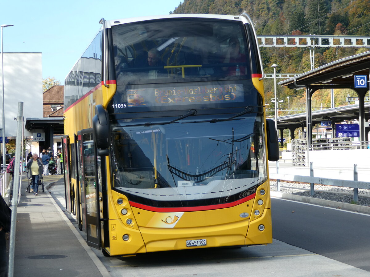 (241'470) - PostAuto Ostschweiz - SG 451'109 - Alexander Dennis (ex CarPostal Ouest; ex PostAuto Ostschweiz SG 445'308) am 18. Oktober 2022 beim Bahnhof Interlaken Ost