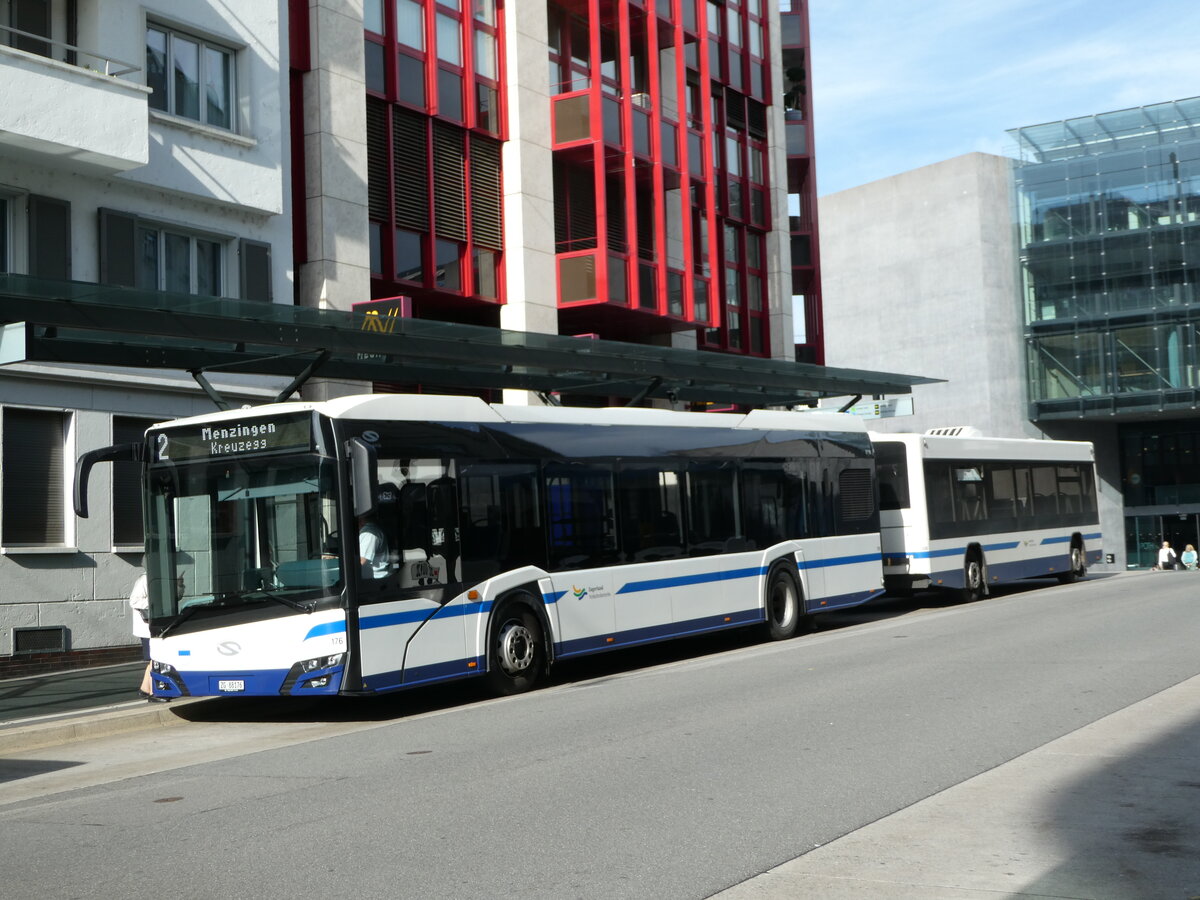 (242'034) - ZVB Zug - Nr. 176/ZG 88'176 - Solaris am 31. Oktober 2022 beim Bahnhof Zug