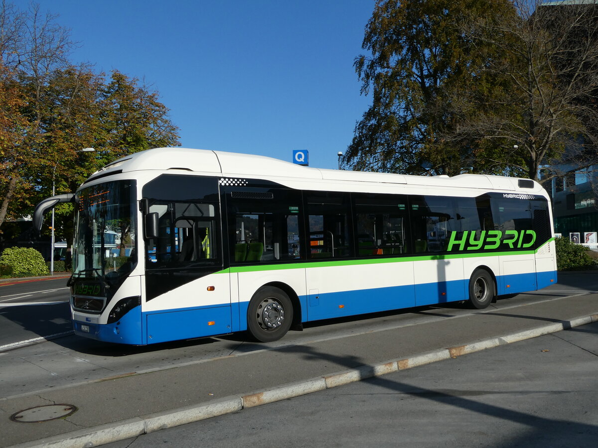 (242'065) - VBL Luzern - Nr. 79/LU 250'225 - Volvo am 31. Oktober 2022 beim Bahnhof Luzern