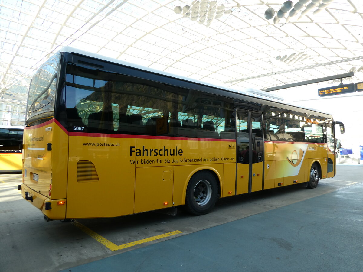 (242'305) - PostAuto Graubnden - GR 175'032 - Irisbus (ex PostAuto Bern) am 8. November 2022 in Chur, Postautostation