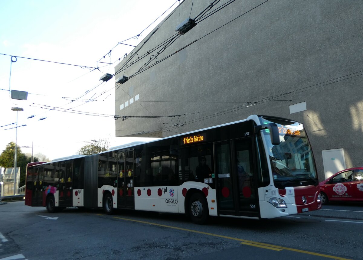 (242'356) - TPF Fribourg - Nr. 557/FR 300'413 - Mercedes am 10. November 2022 in Fribourg, Rue Pierre-Kaelin