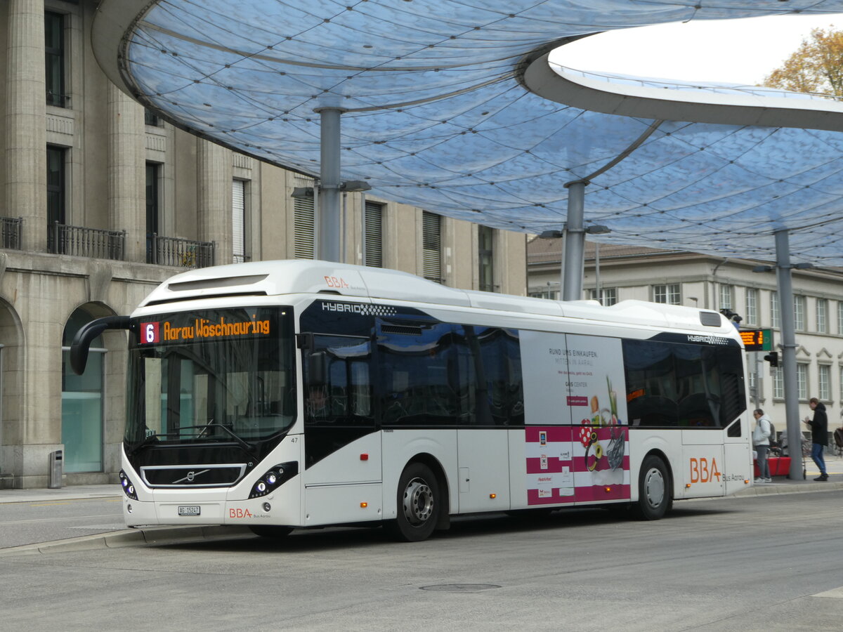 (242'551) - BBA Aarau - Nr. 47/AG 15'247 - Volvo am 12. November 2022 beim Bahnhof Aarau