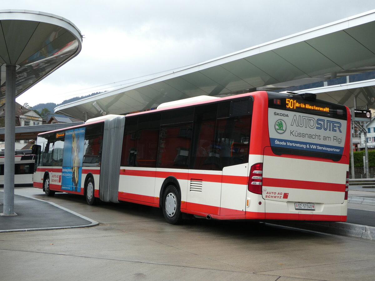 (242'987) - AAGS Schwyz - Nr. 40/SZ 57'340 - Mercedes am 18. November 2022 beim Bahnhof Arth-Goldau