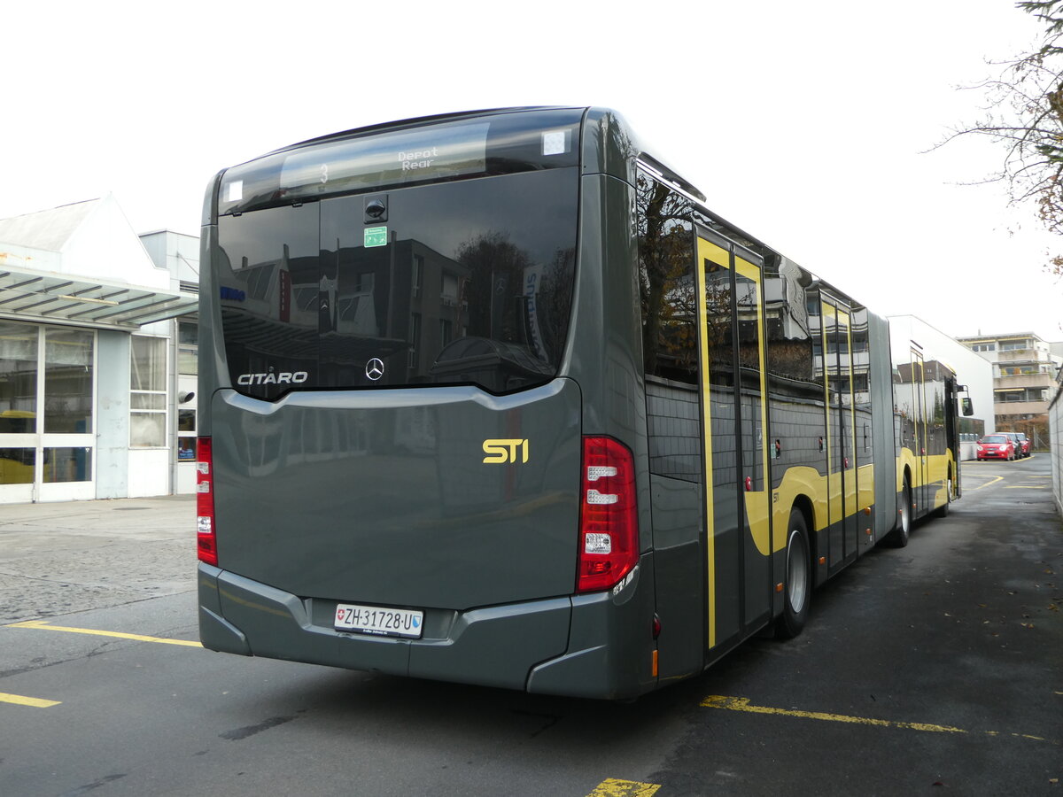 (243'311) - STI Thun - Nr. 713/ZH 31'728 U - Mercedes am 30. November 2022 in Thun, Garage