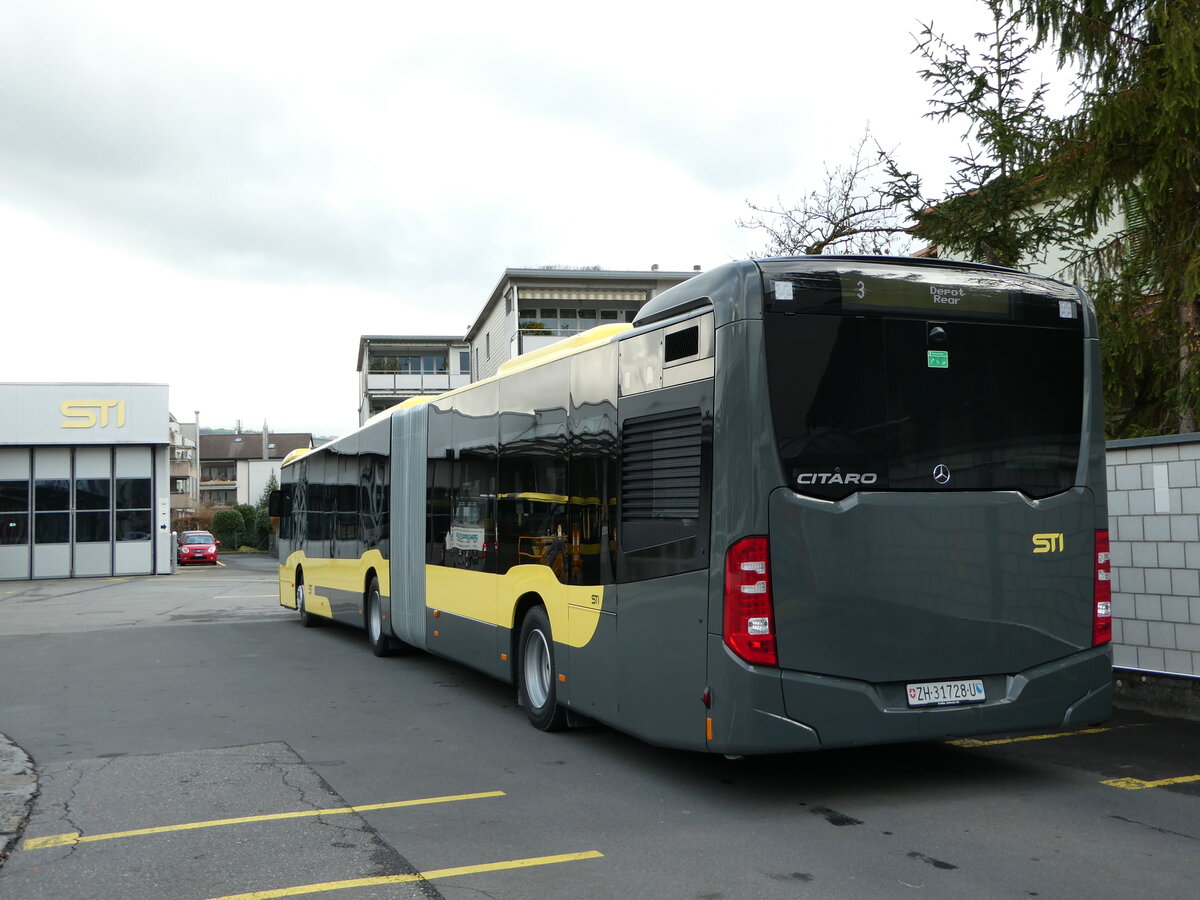 (243'312) - STI Thun - Nr. 713/ZH 31'728 U - Mercedes am 30. November 2022 in Thun, Garage