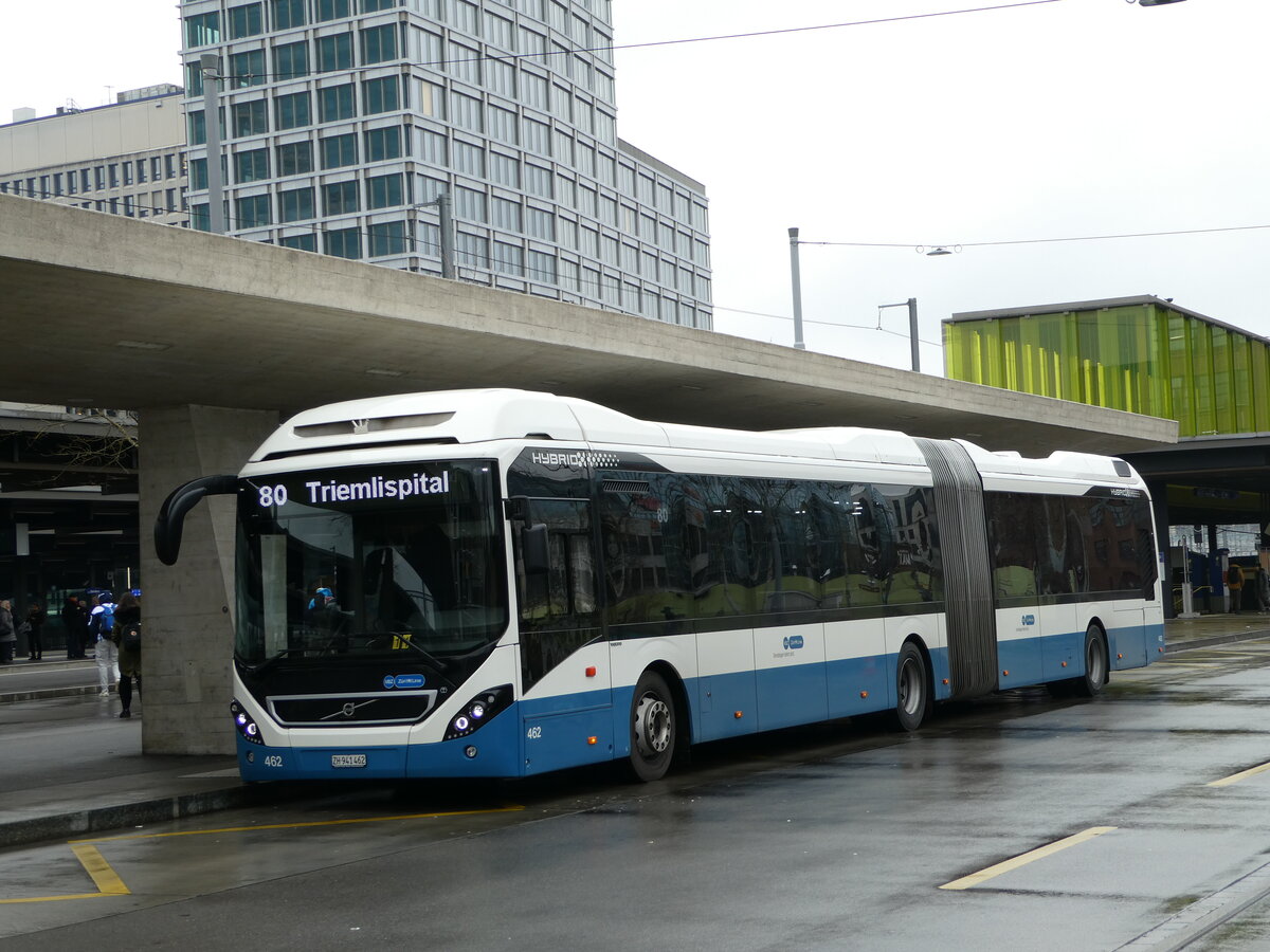 (243'493) - VBZ Zrich - Nr. 462/ZH 941'462 - Volvo am 7. Dezember 2022 beim Bahnhof Zrich Oerlikon