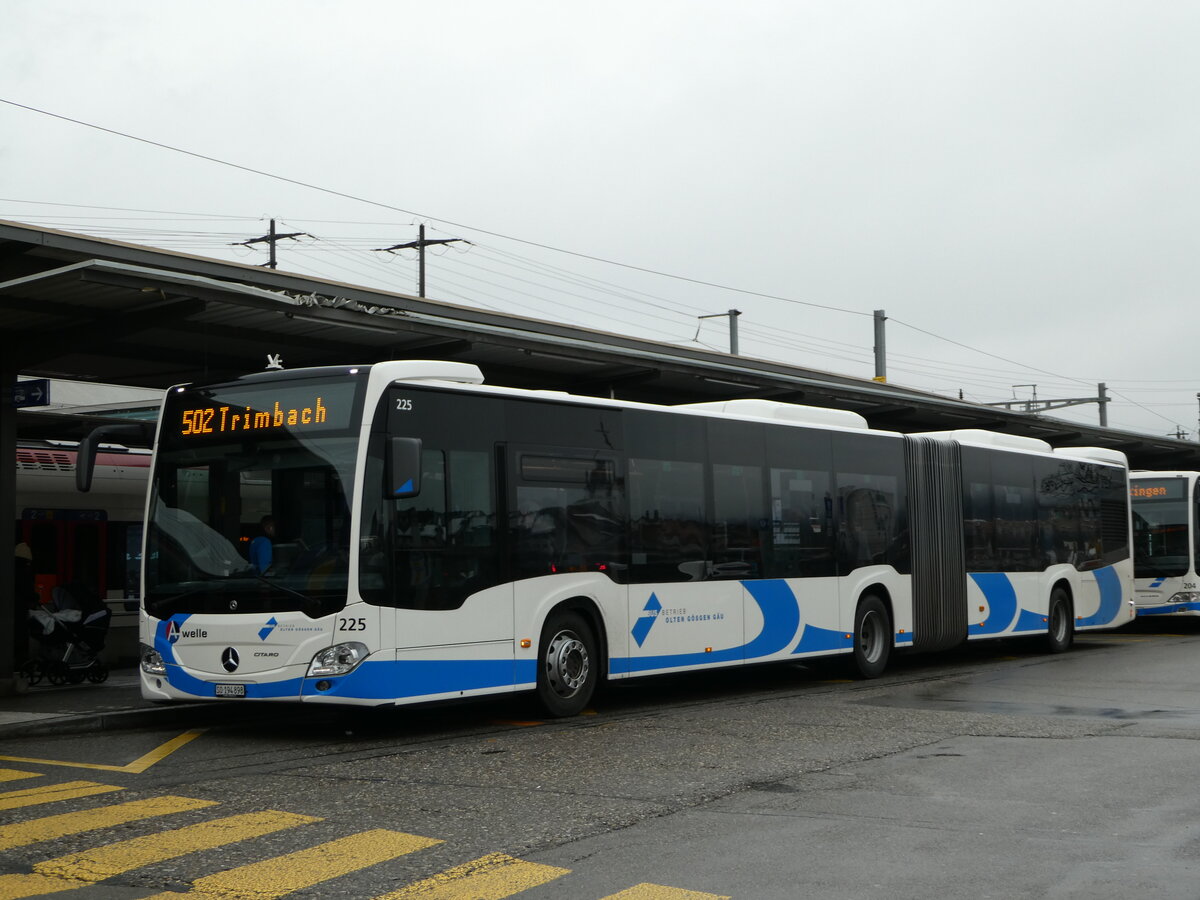 (243'907) - BOGG Wangen b.O. - Nr. 225/SO 194'898 - Mercedes am 15. Dezember 2022 beim Bahnhof Olten