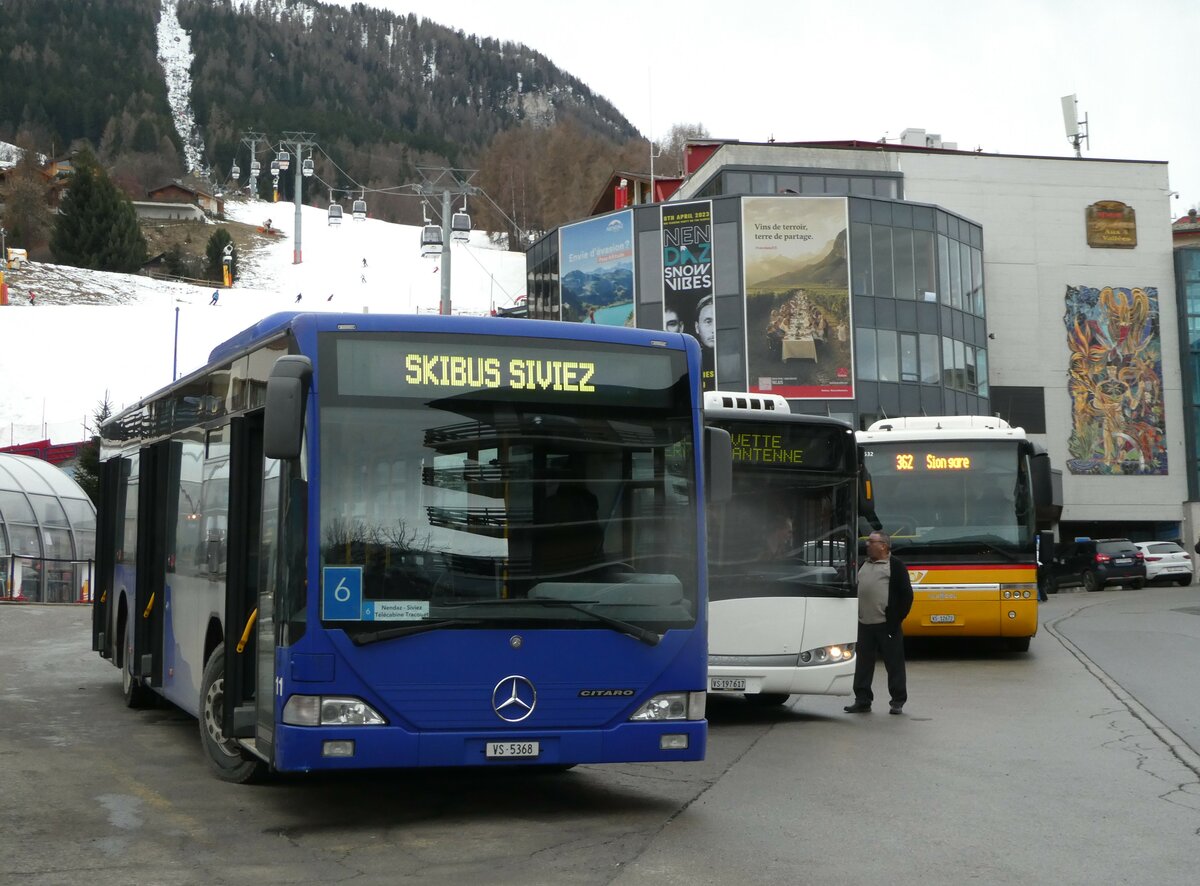 (244'202) - Lathion, Sion - Nr. 11/VS 5368 - Mercedes (ex VZO Grningen Nr. 74) am 26. Dezember 2022 in Haute-Nendaz, Tlcabine