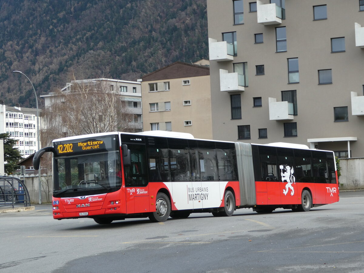 (244'249) - TMR Martigny - Nr. 151/VS 7145 - MAN am 27. Dezember 2022 beim Bahnhof Martigny