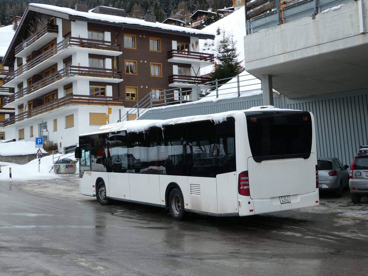 (245'034) - Buchard, Leytron - Nr. 70/VS 84'250 - Mercedes (ex MBC Morges Nr. 79) am 14. Januar 2023 in La Tzoumaz, Tlcabine