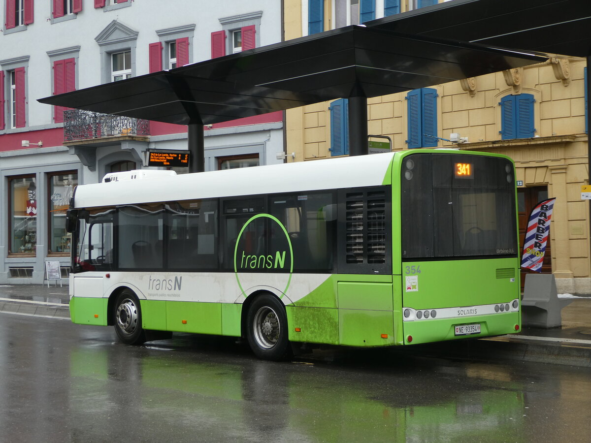 (245'640) - transN, La Chaux-de-Fonds - Nr. 354/NE 93'354 - Solaris (ex TRN La Chaux-de-Fonds Nr. 354) am 2. Februar 2023 beim Bahnhof Le Locle