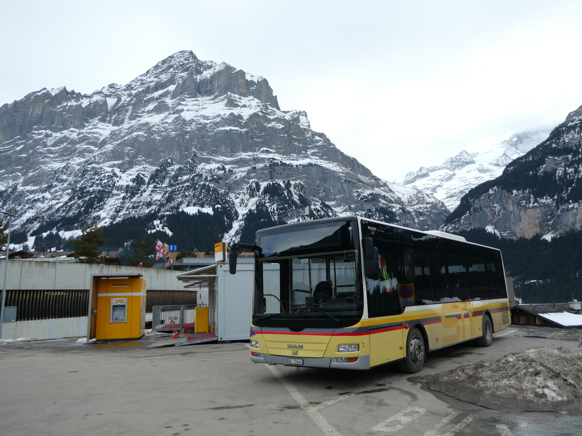 (246'230) - Grindelwaldbus, Grindelwald - Nr. 17/BE 72'444 - MAN/Gppel (ex STI Thun Nr. 133) am 17. Februar 2023 beim Bahnhof Grindelwald