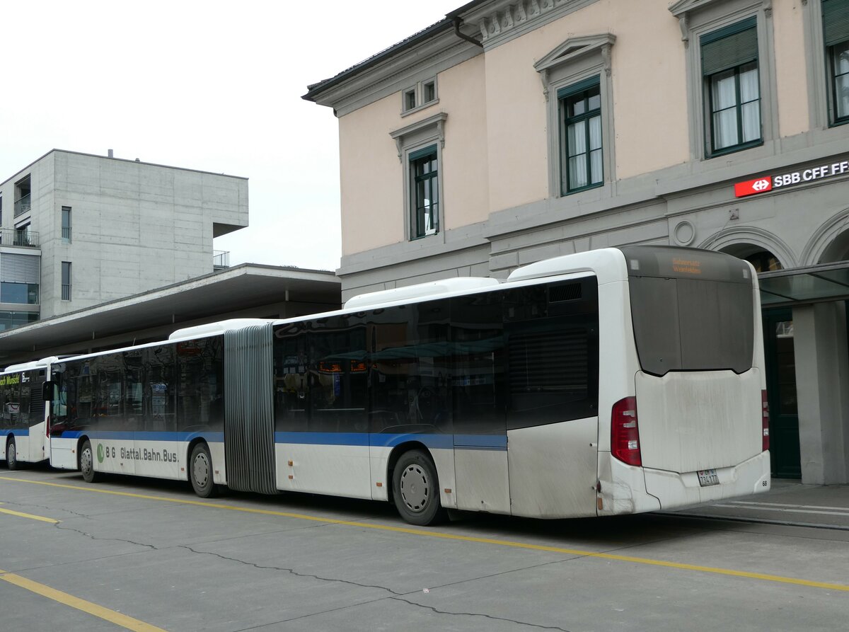 (246'592) - Welti-Furrer, Bassersdorf - Nr. 68/ZH 734'177 - Mercedes am 25. Februar 2023 beim Bahnhof Frauenfeld 